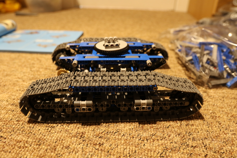 Illustration for article titled Lego Technic Crawler Crane: The Oppo Review